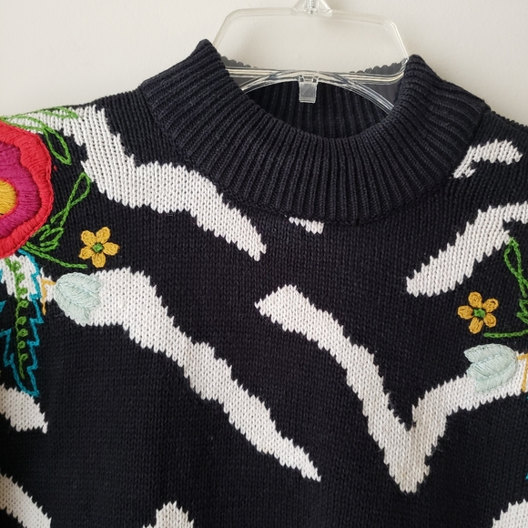 Vintage Outlander Floral and Animal Print Sweater - Picture 3 of 16